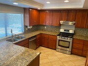 Photo - 2345 Heritage Dr