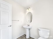 Photo - Spacious 2B/3BA + Den Townhouse in City He...