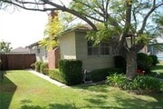 Side yard to rear gate - 2935 Westwood Blvd House
