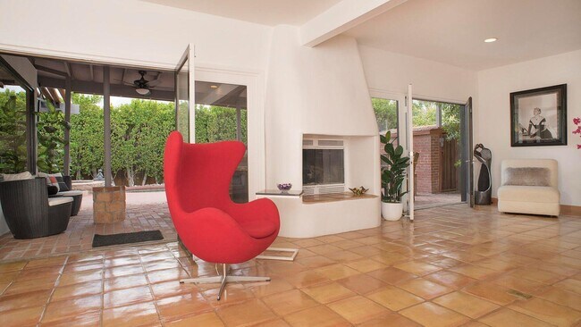 Photo - 559 S Mountain View Dr