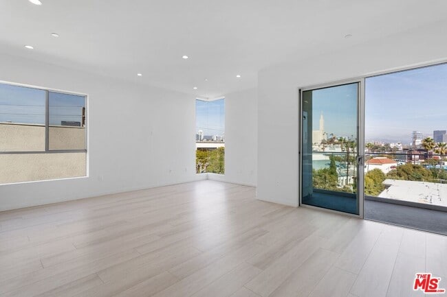 Photo - 1827 Midvale Ave Unit 404