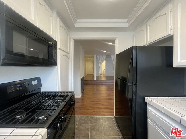 Photo - 1338 N Sierra Bonita Ave Unit 102