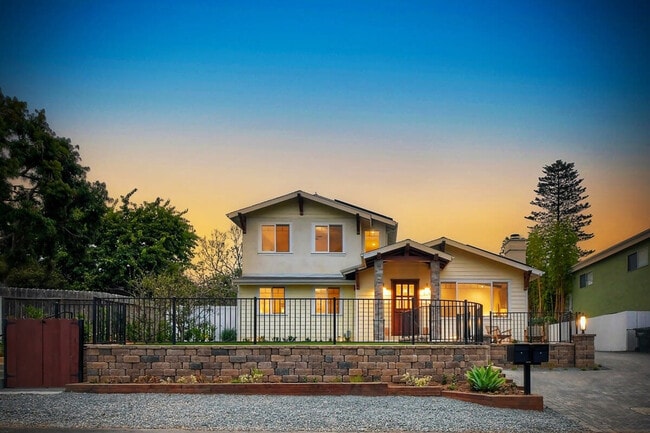 Building Photo - 541 San Dieguito Dr Rental