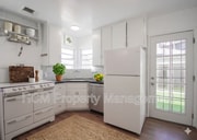 Photo - 1781 1/2 Washington Way