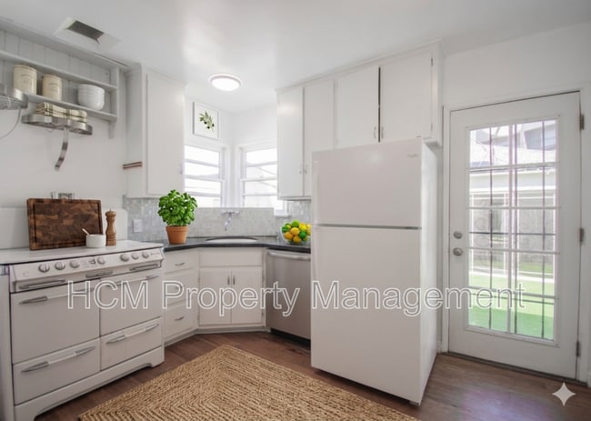 Photo - 1781 1/2 Washington Way