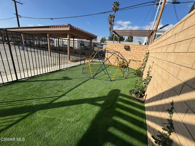 Photo - 1850 Buyers St