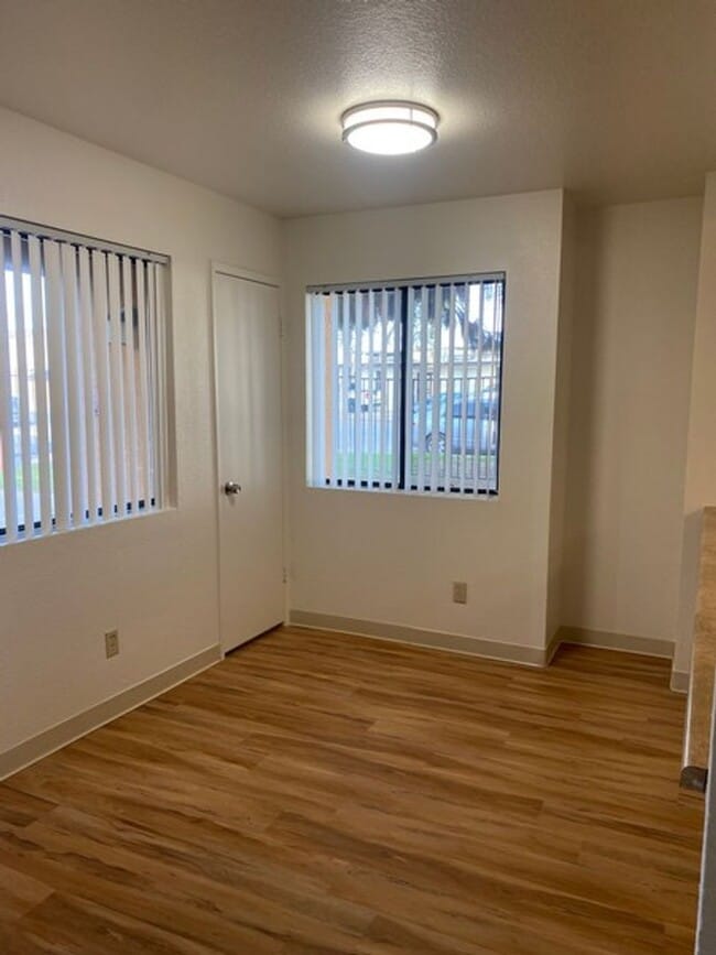 Photo - Oakwood Village Apartments Unit boo1025- 1 bedrm