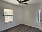 Photo - 1140 S San Antonio Ave