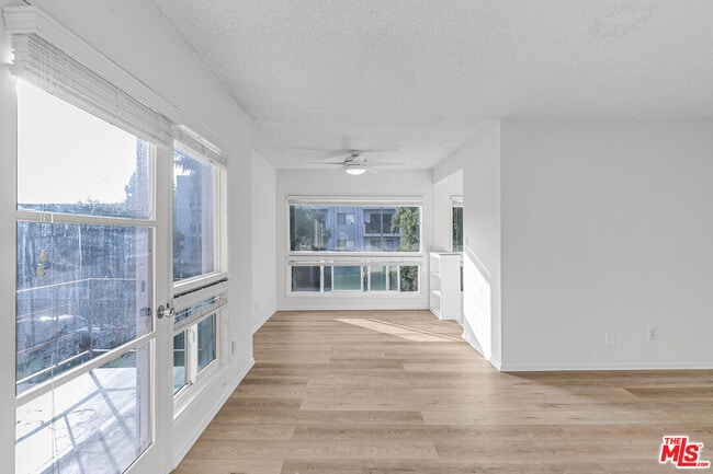 Photo - 122 Croft Ave Unit 5