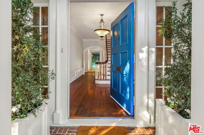 Photo - 301 S Arden Blvd