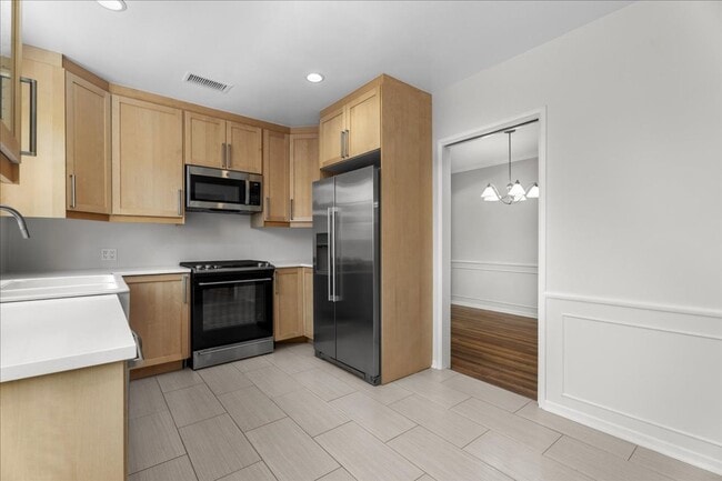 Photo - 6706 Densmore Ave