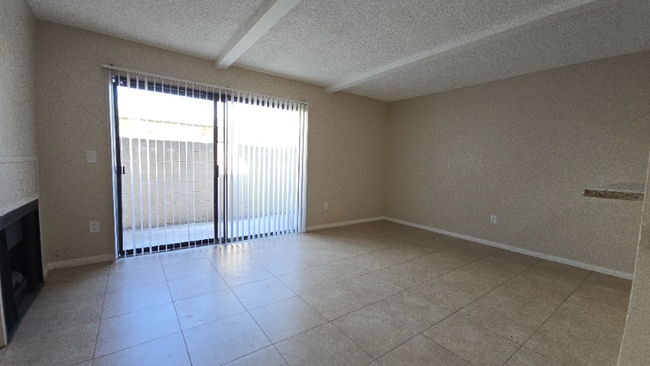 Photo - 2120 Delaware St Unit 3