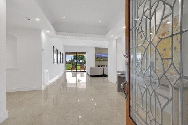 Photo - 6 Barnard Ct