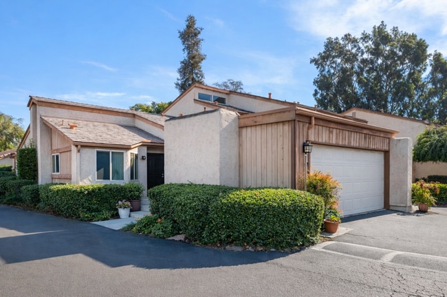 Building Photo - 2905 Plaza Leonardo