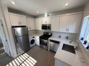Photo - 17207 Lorne St
