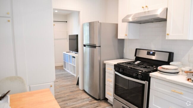 Building Photo - 150 Avenida Serra Unit B Rental