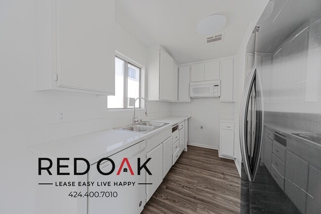 Photo - 7340 Haskell Ave Unit 104