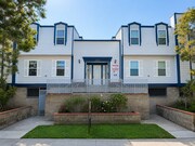 Photo - 1611 S Bundy Dr