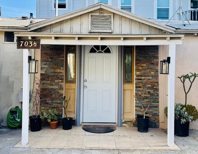 Photo - 701 W Doran St Apartments Unit 703A