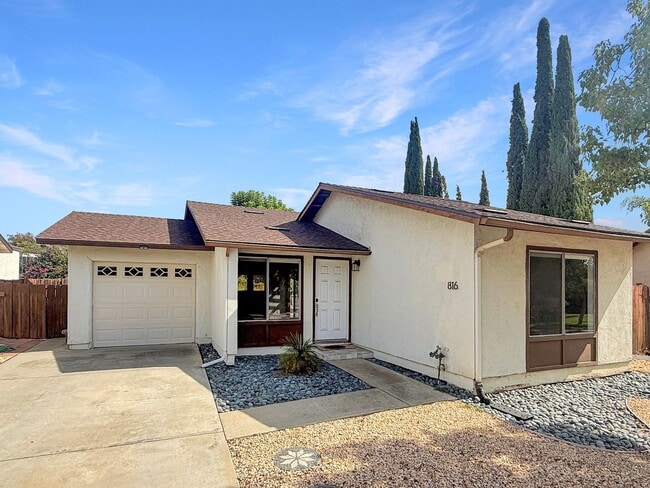 Building Photo - Great 2B 1BA Home in San Marcos