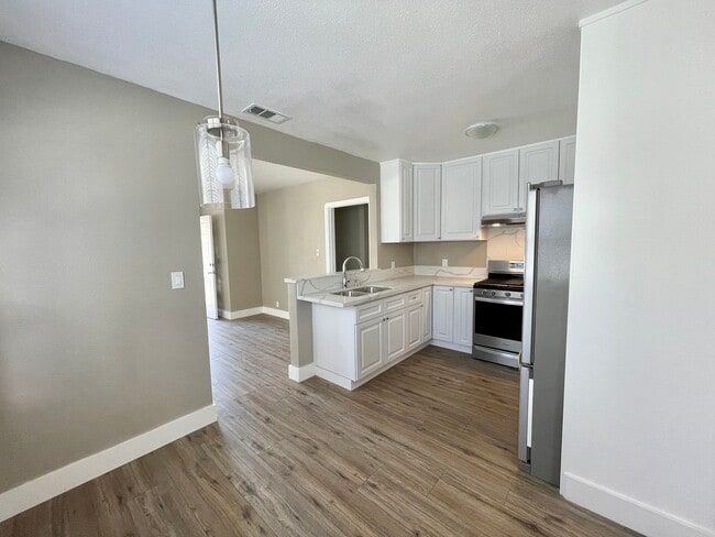 Photo - 1762 Gardenia Ave