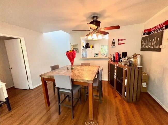 Building Photo - 18350 Hatteras St Unit 260