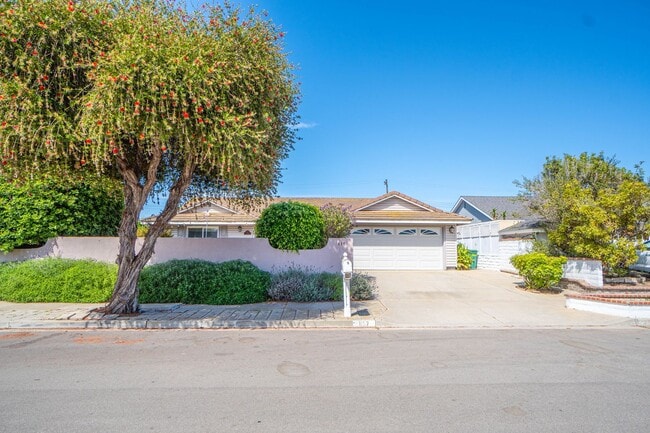 Building Photo - 857 Gwyne Ave