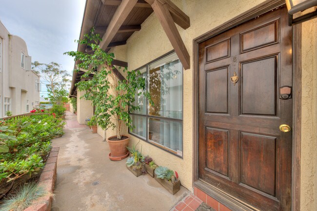 Front Door unit #3 - 938 18th St