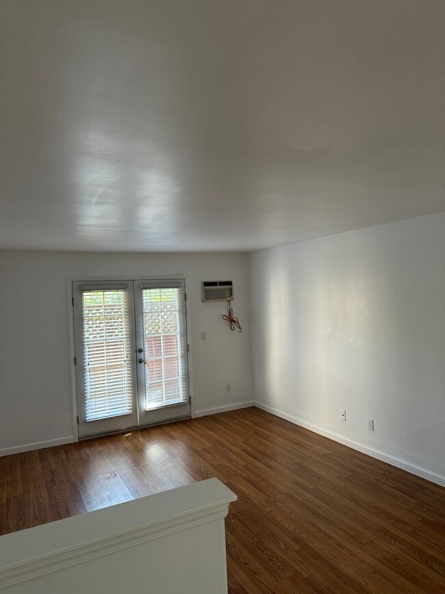 Photo - 54TH ST - Beautiful 1/1 Condo w Patio, Stainless Kitchen, Near SDSU! Unit 117