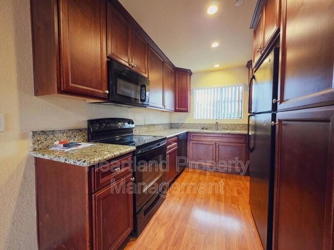 Photo - 1166 Decker St Unit #F