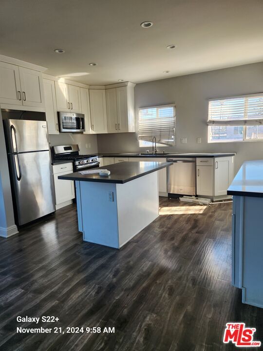 Photo - 1610 6th Ave