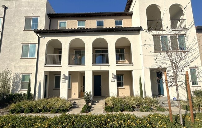 Building Photo - 8444 Milk Thistle Ln