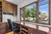 Photo - 14710 Greenleaf St House