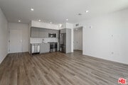 Photo - 521 N Gramercy Pl Apartment Unit 303