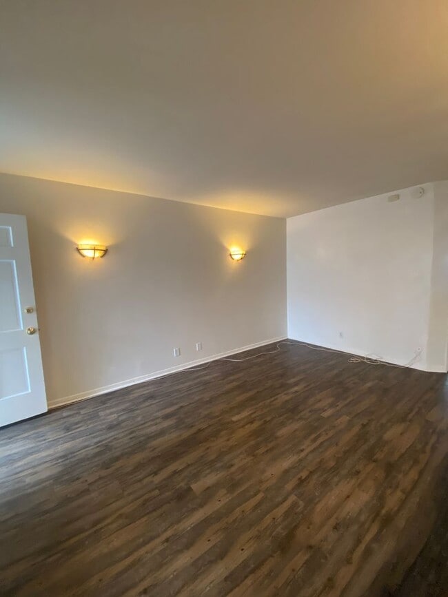 Photo - 4937 Coronado Ave Unit 4937