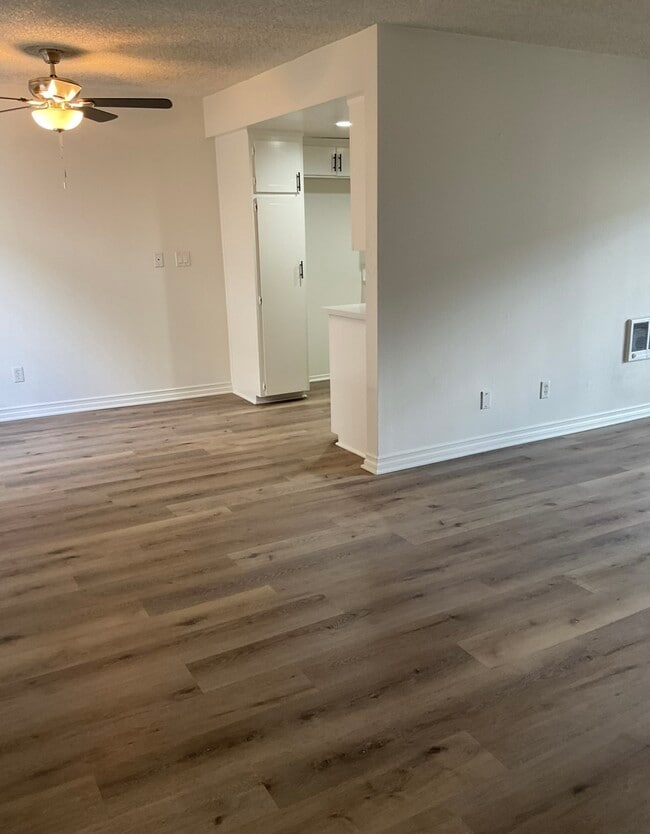 2 bedroom - Sun Harbour Apartments