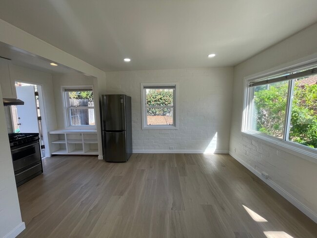 Living room - 324 S Freeman St Unit B