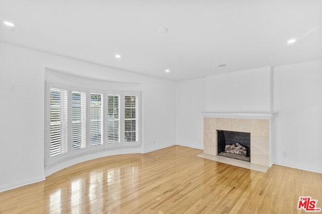Photo - 920 Carrillo Dr