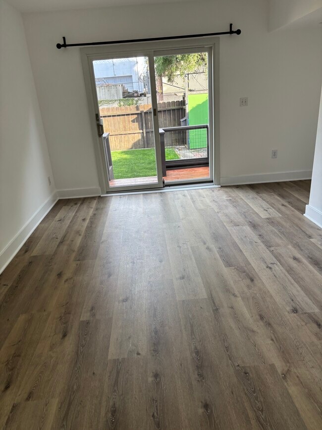 Living room - 713 Amoroso Pl Unit A