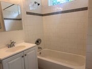 Photo - 2836 Jarvis St