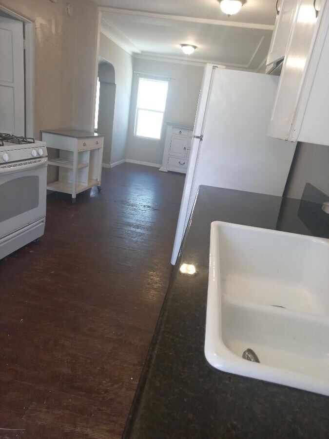 Photo - 743 Harris Ave Townhome