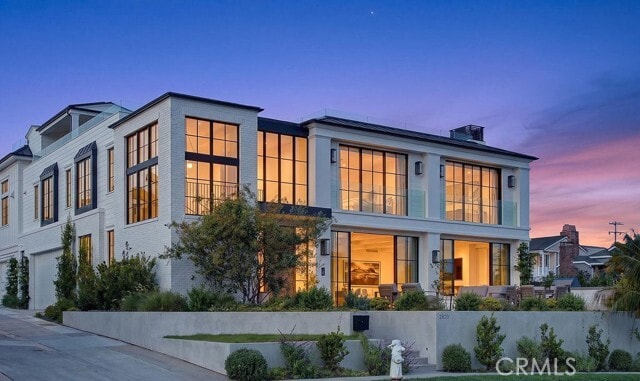 Building Photo - 2820 Bayview Dr