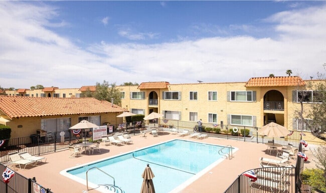 Photo - Casa De Windsor - North Clairemont