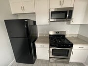 Photo - Nicely Updated 1 bed -1 bath  Street-level... House