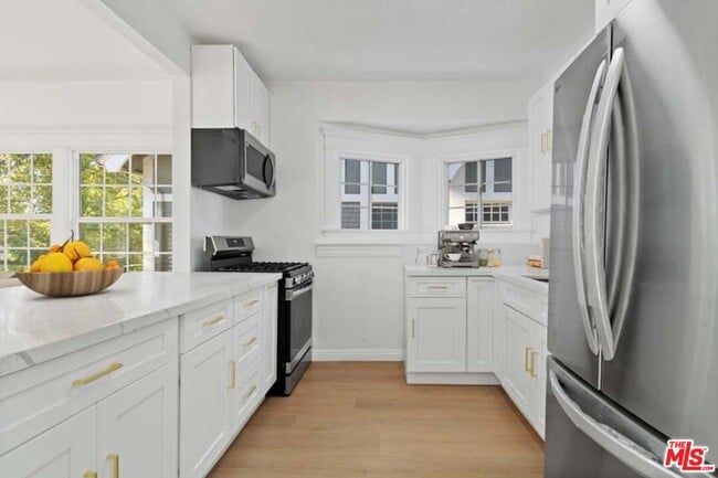 Photo - 1125 S Lake St Unit 2