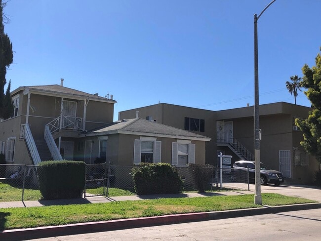 5130-5140 Roseland Street - 5130-5140 Roseland Street Apartment Unit 5140-2