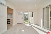 Photo - 2938 Mary St Unit A