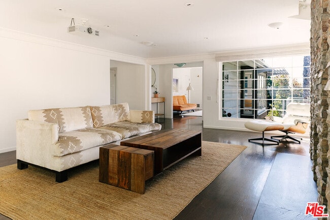 Photo - 4217 Cromwell Ave