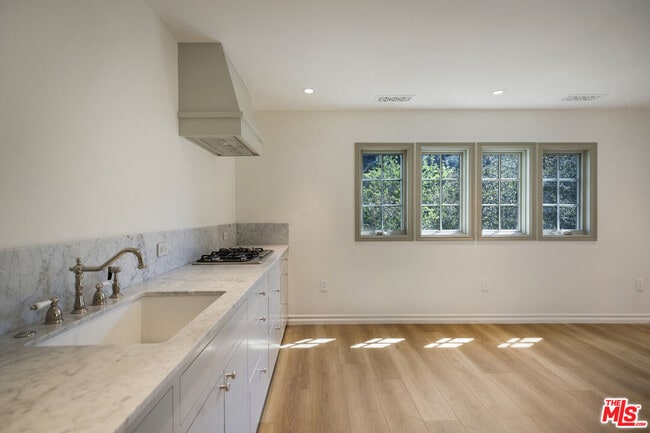 Photo - 3132 Belden Dr House