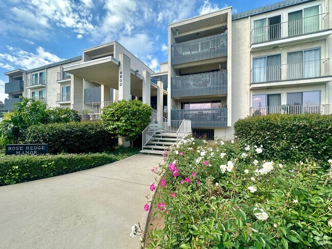 Building Photo - Stunning Condo Minutes from Downtown La Mesa Unit 406
